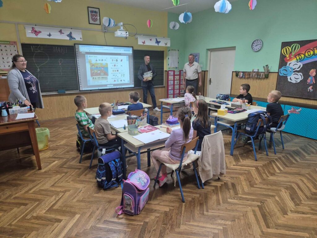 Gradonačelnik poželio prvašićima sretan početak školovanja